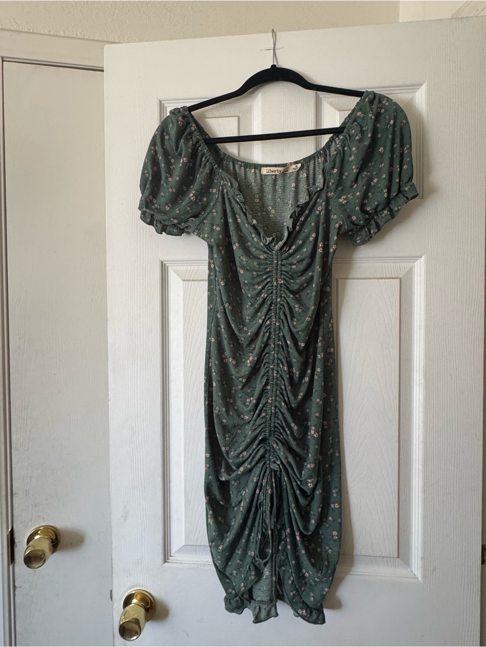 Liberty Love Brand Green Floral Ruched Puff-Sleeve Midi Dress